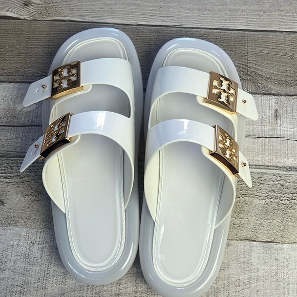 Tory Burch Buckle Bubble Jelly Sandal - Picture 5 of 11